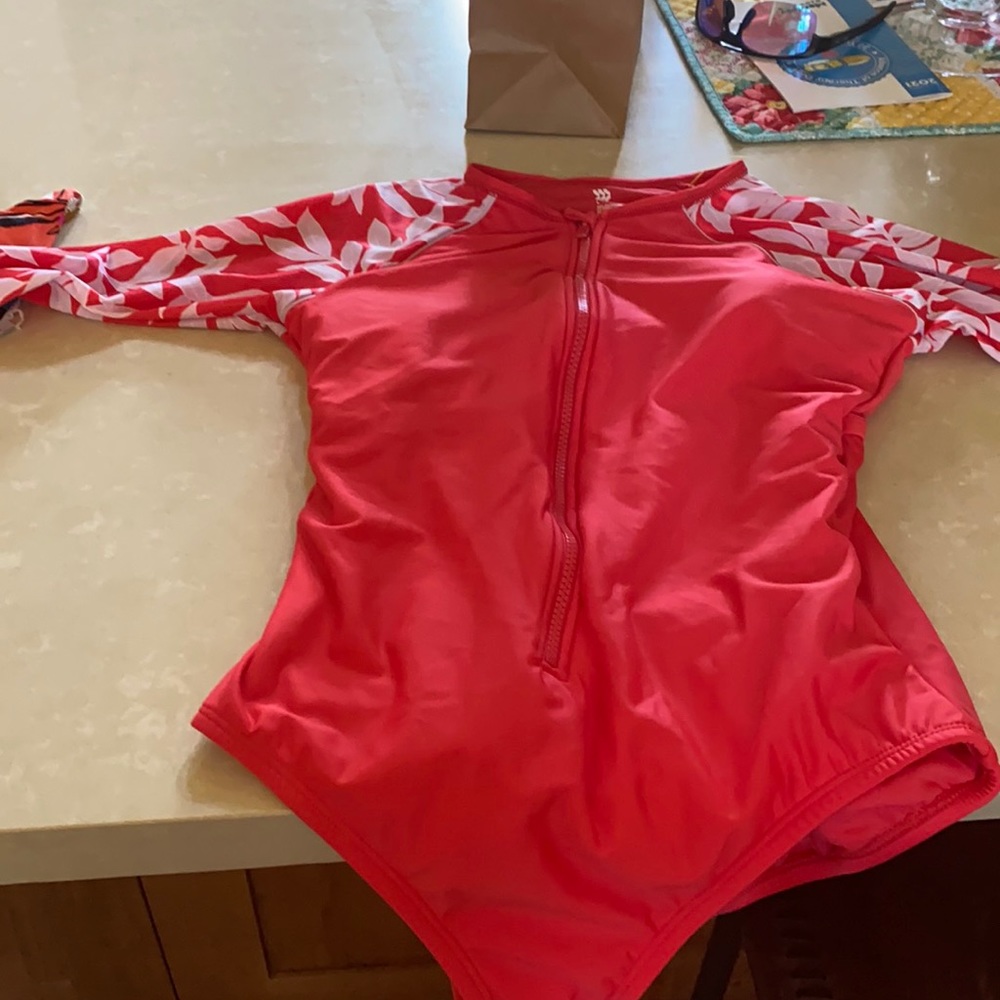 1 piece rashguard